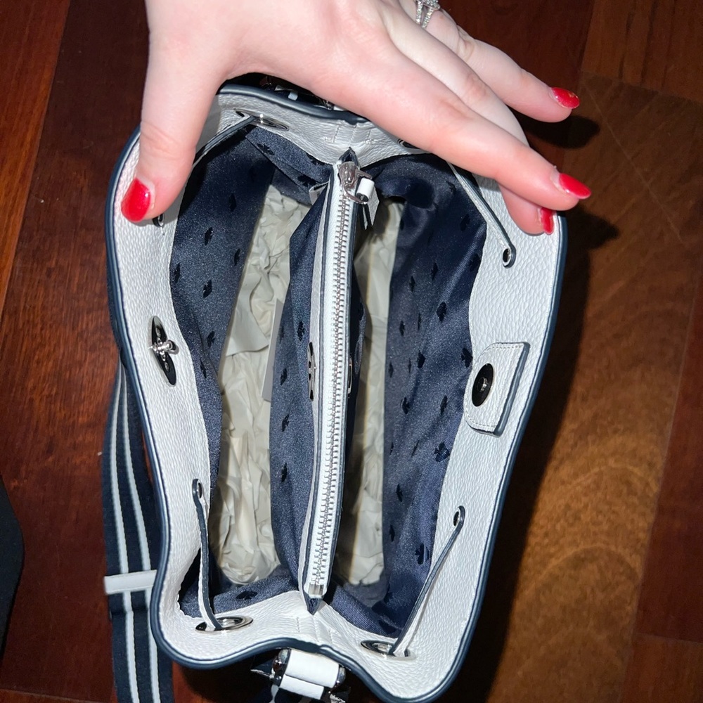 Kate Spade - Picture 3 of 5